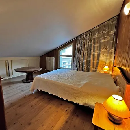Belmont 26 - Duplex Centre Apartment *
